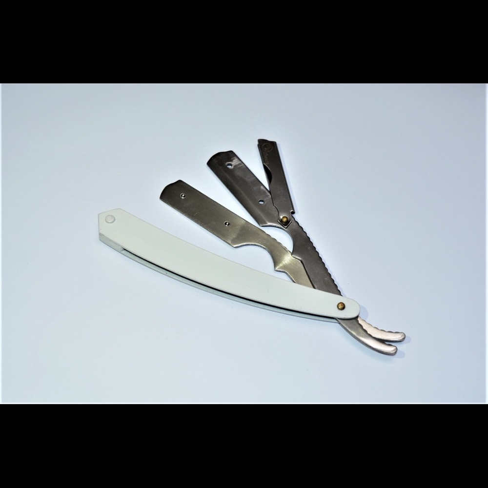 Professional Shaving Razor - Picture 2 of 3